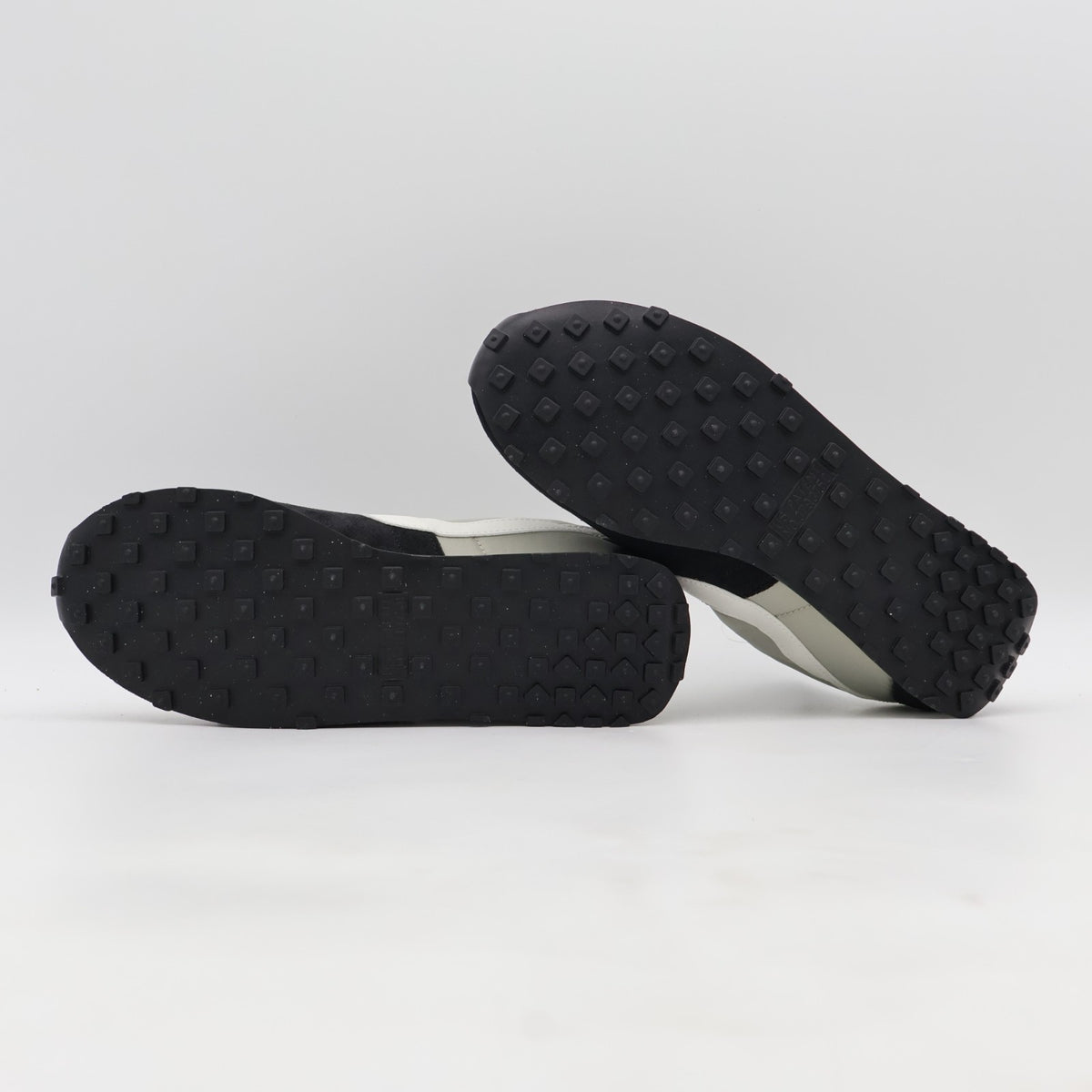 898031-001 Nike Pre Montreal '17 Shoes Black Pale Grey Sail Sail (Men's)