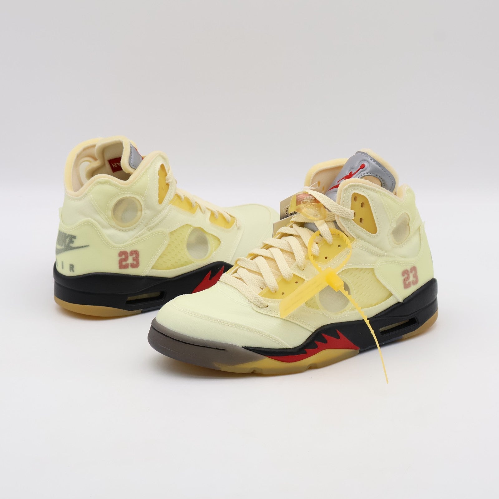 DH8565-100 Off-White Ã Nike Air Jordan 5 Sail (Men's)