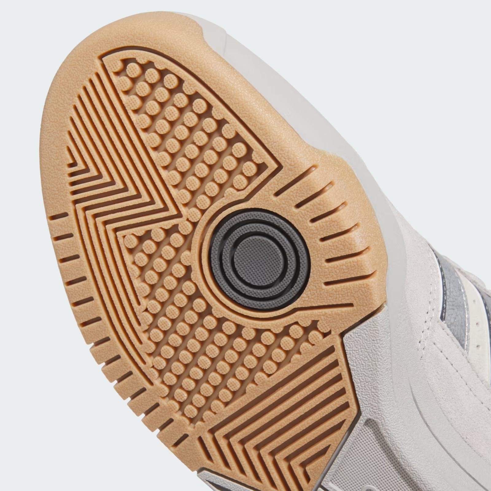 KJ5056 adidas Tekkira Cup (Men's)