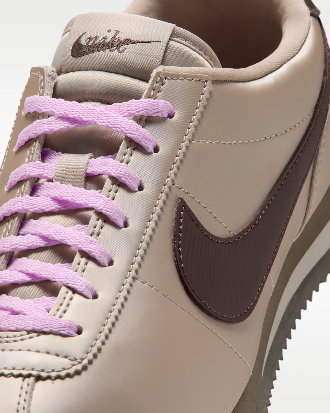 IO9993-200 Nike Cortez SE "Cream 2/Pink Foam" (Women's)