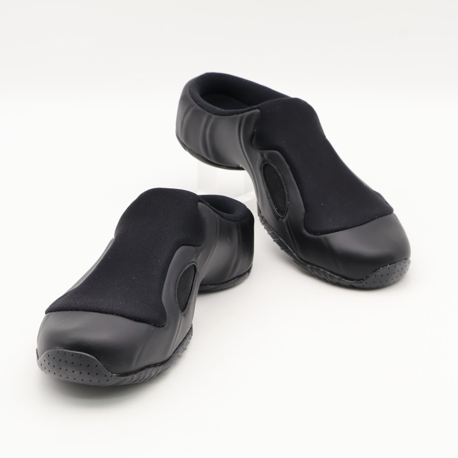 HJ4325-001 Nike Clogposite Black and Metallic Silver (Men's)