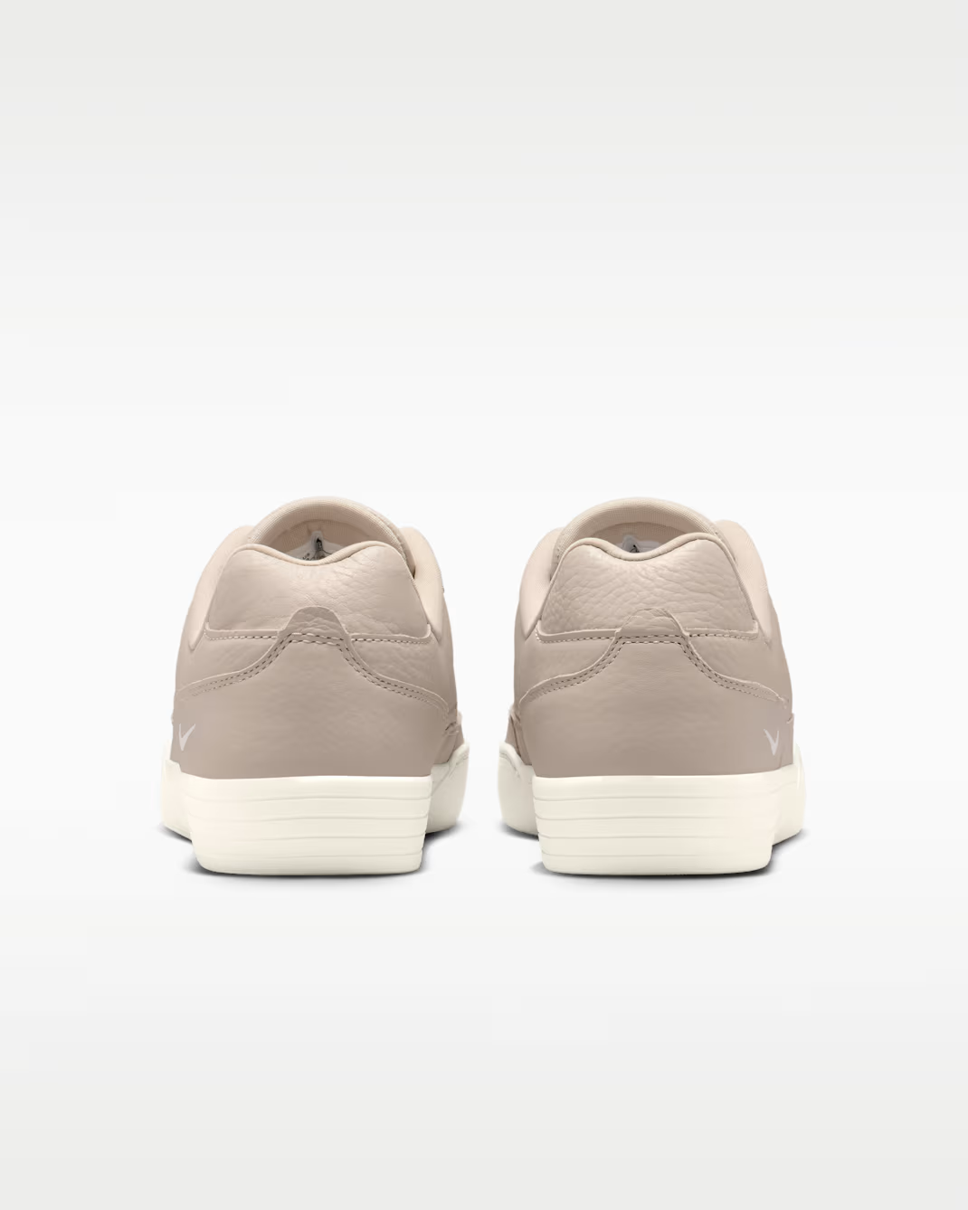 IM5955-201 Nike Tennis Center "Cream 2" (Women's)