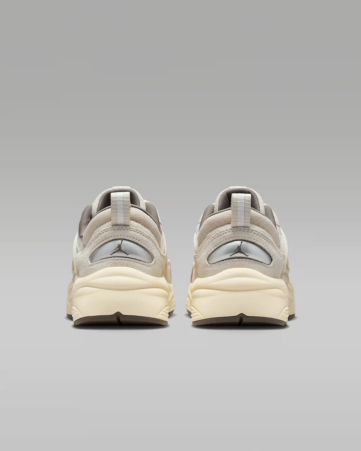 IB3722-101 Nike Jordan Trunner O/S Light Orewood Brown (Men's)