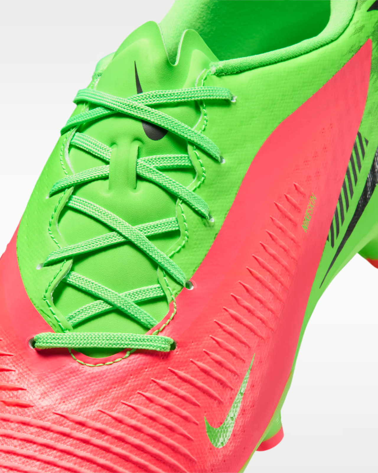 HQ2314-603 Nike Phantom 6 Low Academy "Erling Haaland"