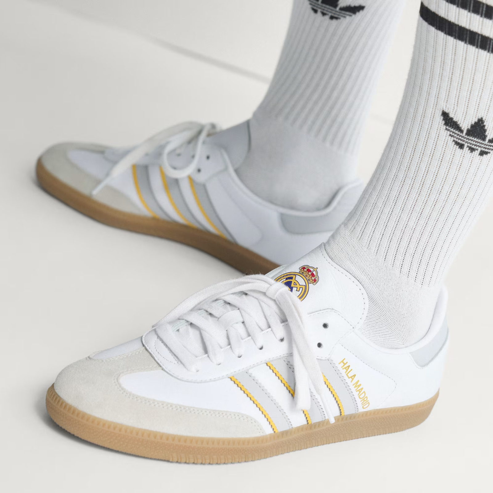 JQ4038 Real Madrid Ã adidas Originals Samba 2025-2026 White Gum (Men's)