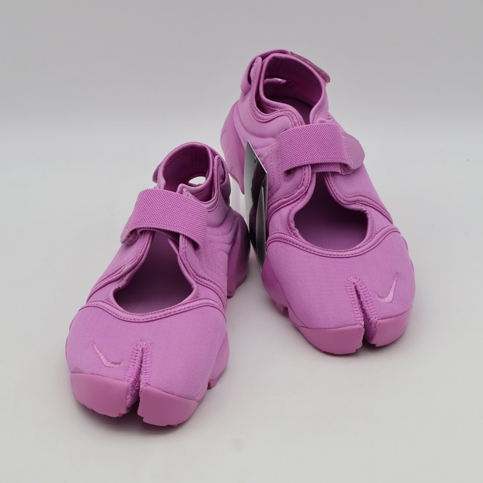 IV6058-500 Nike Air Rift "Light Magenta" (Women's)