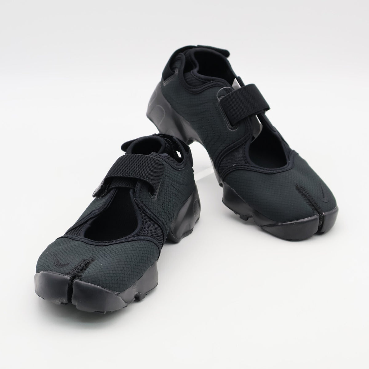 DN1338-004 Nike Air Rift Breathe Black White Black (Women's)
