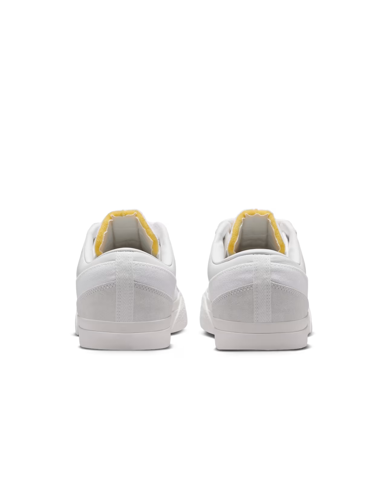 IM2523-100 NIKE BLAZY (Men's)