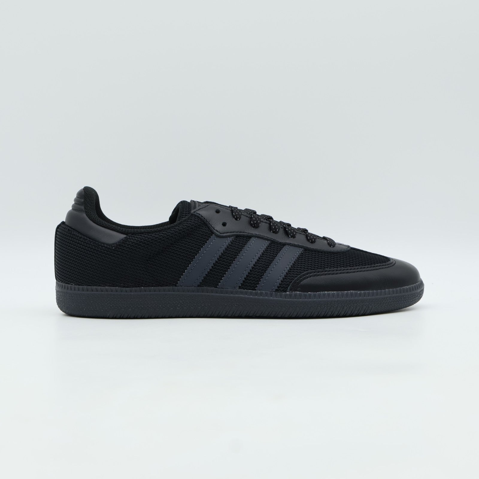 JR0901 adidas Originals Samba OG Core Black Carbon Silver Metallic (Men's)