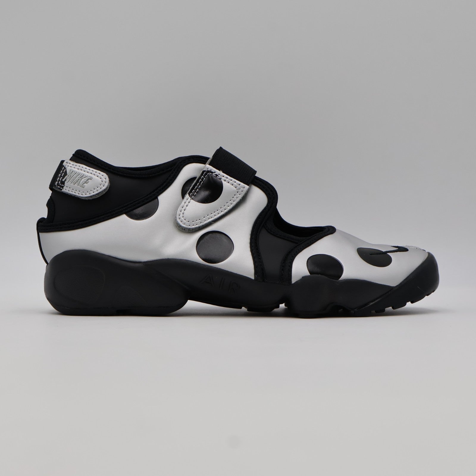 IR1226-001 Nike Air Rift "Polka Dot/Black/Metallic Silver" (Women's)