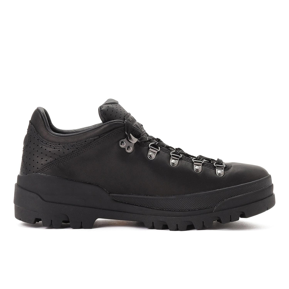A418GW02 Timberland World Hiker GORE-TEX Hiking Boot Black (Men's)