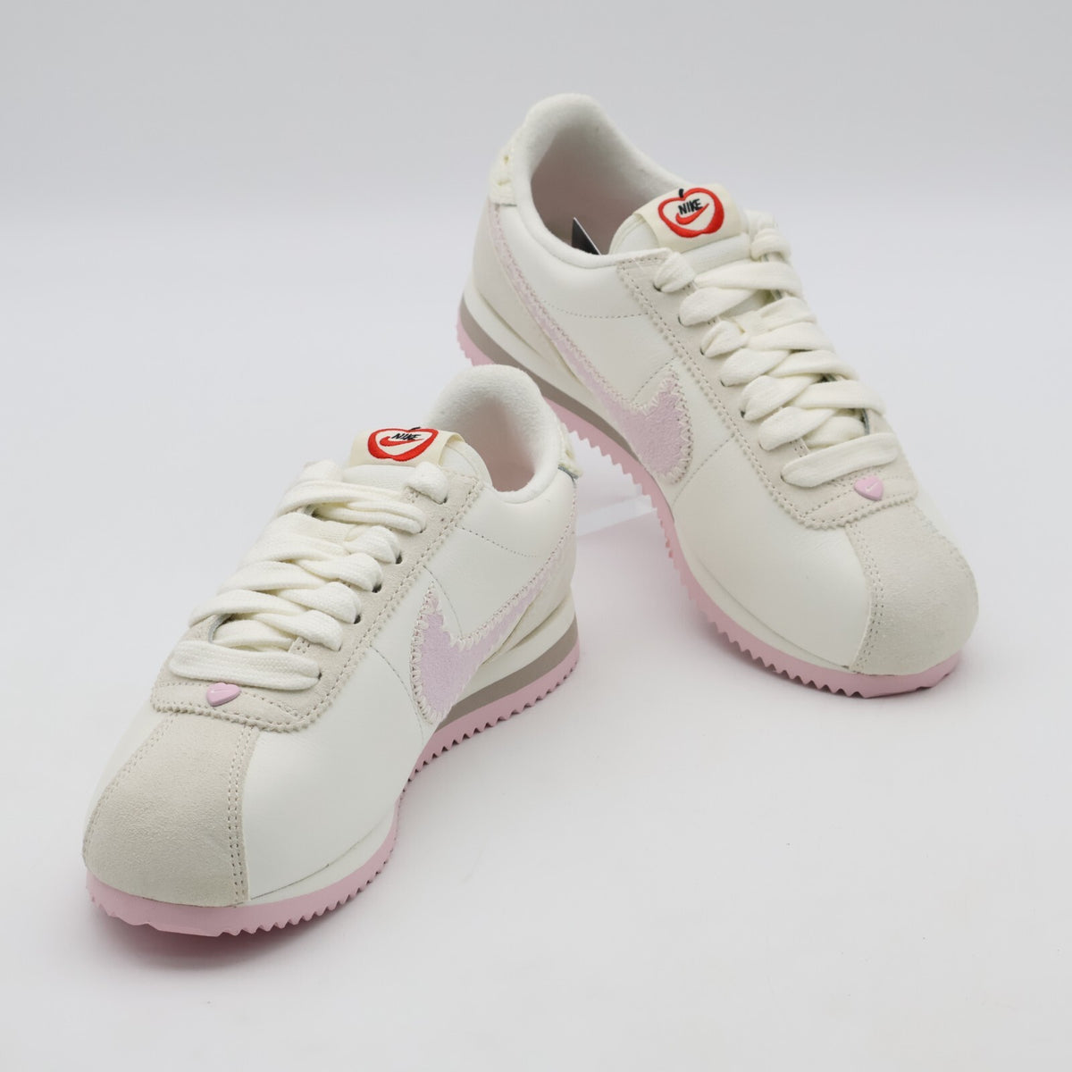 HV6012-161 Nike Women's Cortez Valentine's Day (Women's)