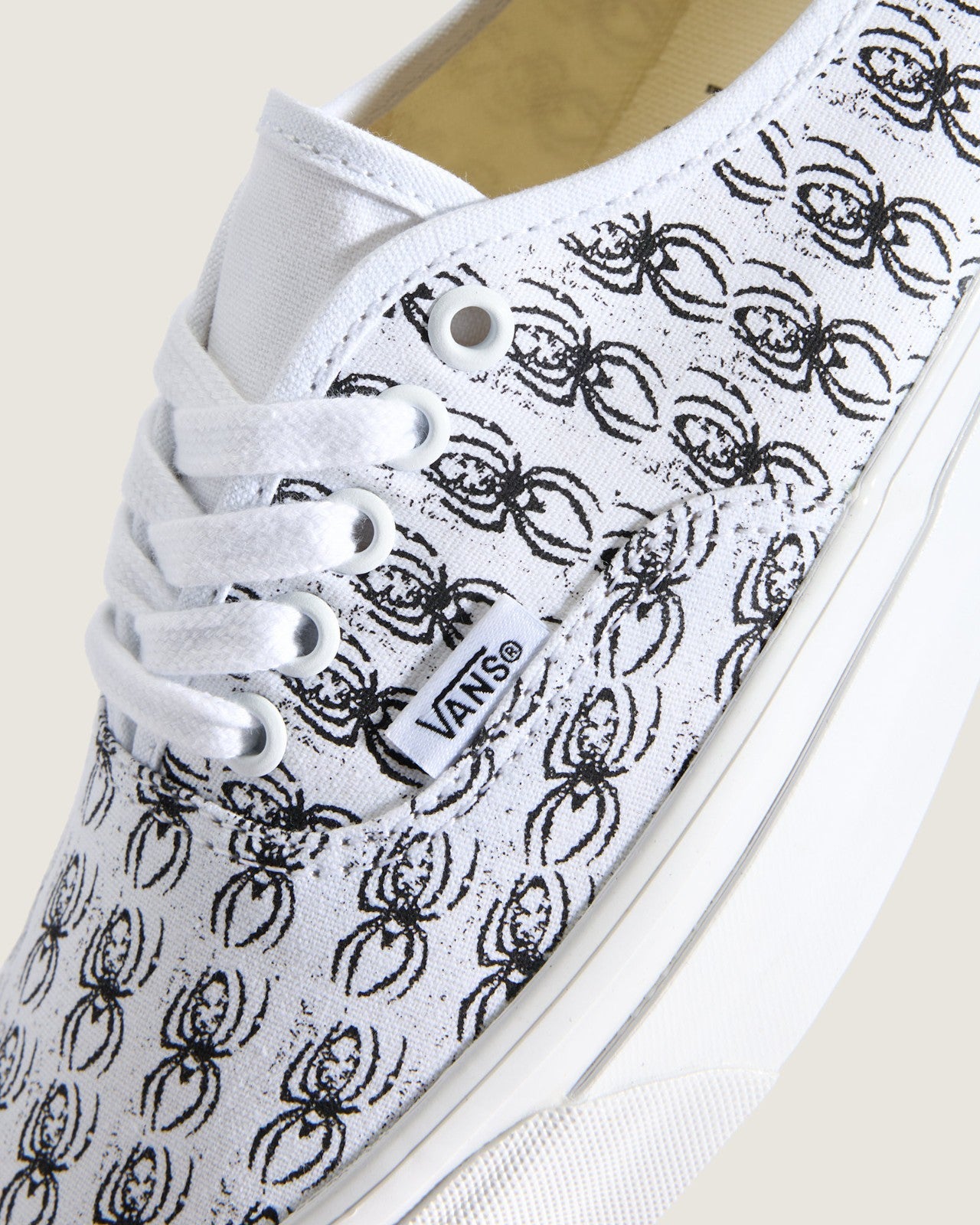VN000EAKTWB VANS PREMIUM AUTHENTIC 44