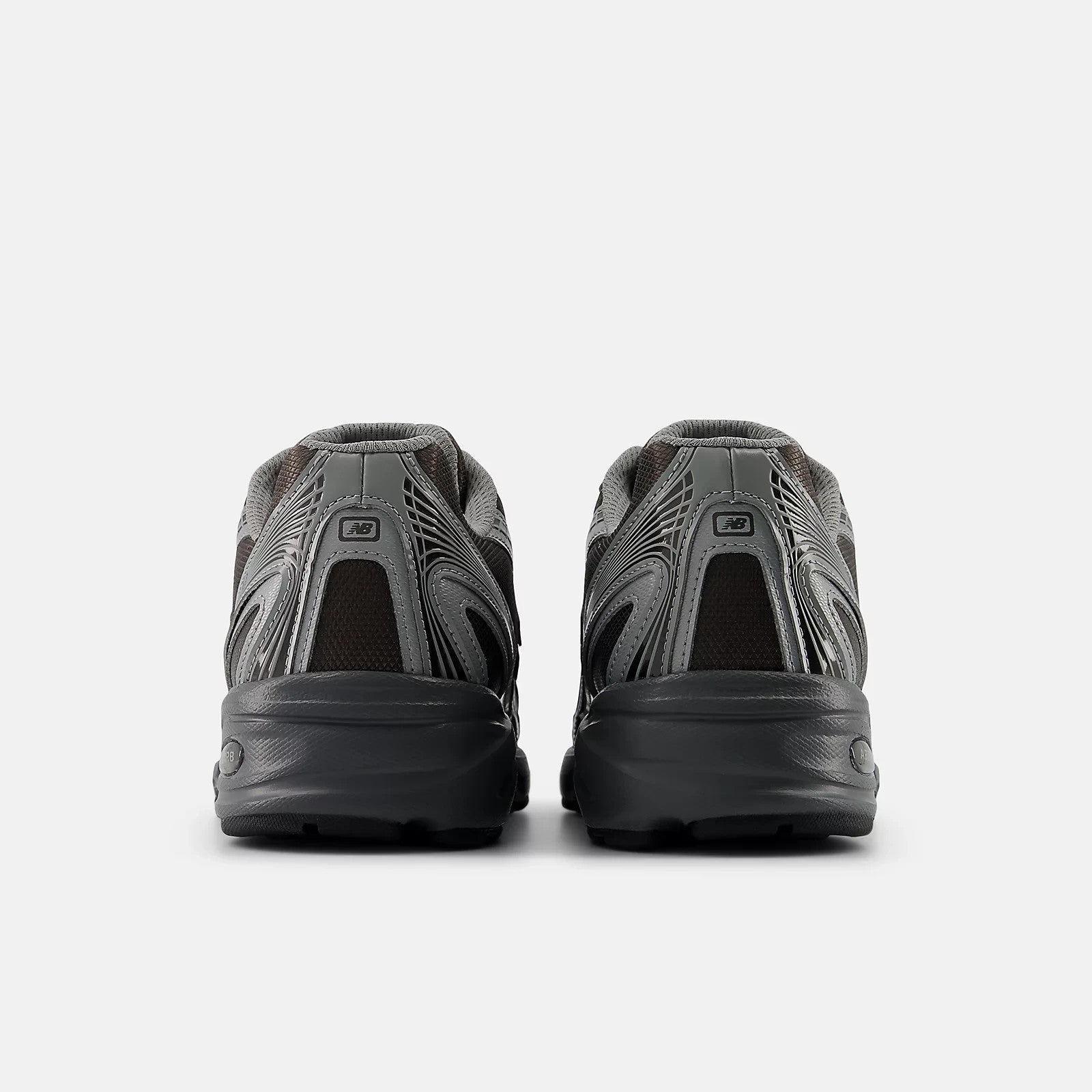 U7407YI New Balance 740 Black Metallic (Men's)