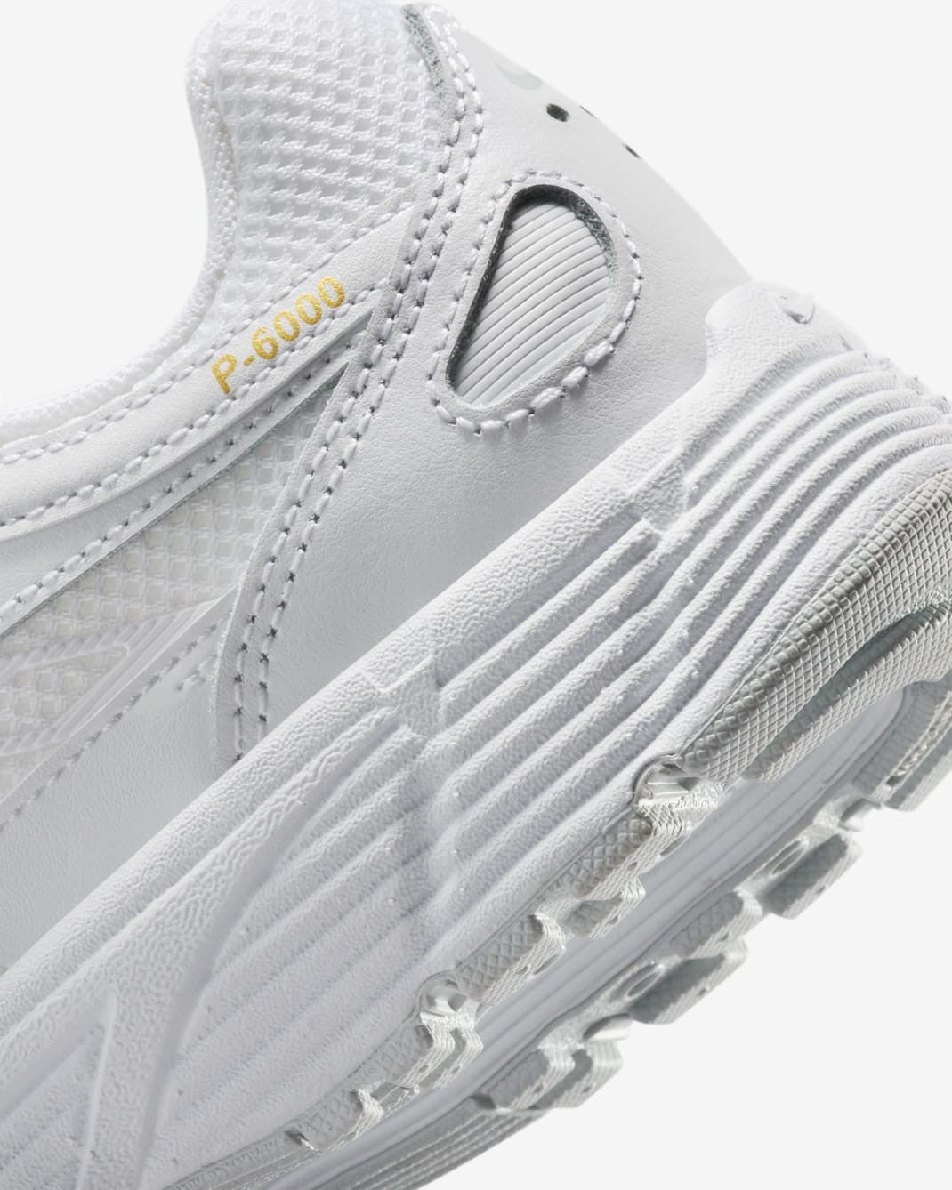 HV5064-102 Nike GS P-6000 White Pure Platinum Metallic Gold