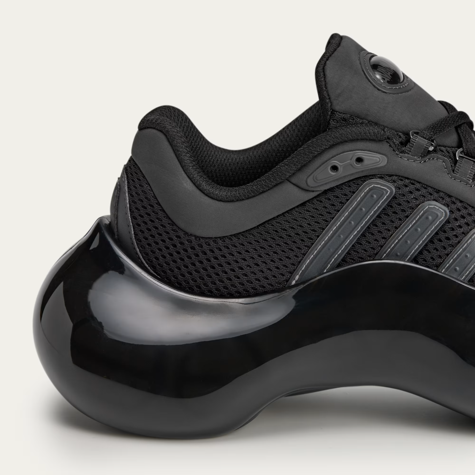 JI1494 Avavav Ã adidas Originals  Moonrubber Megaride Core Black  (Women's)
