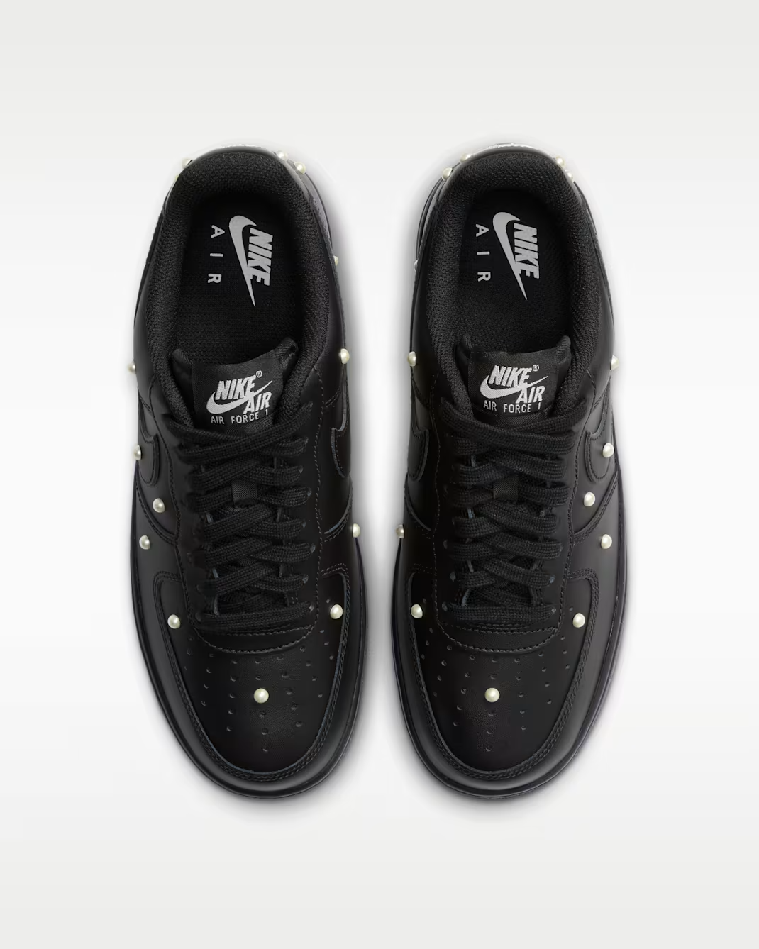 IQ0133-001 Nike AIR FORCE 1 '07 SE (Women's)