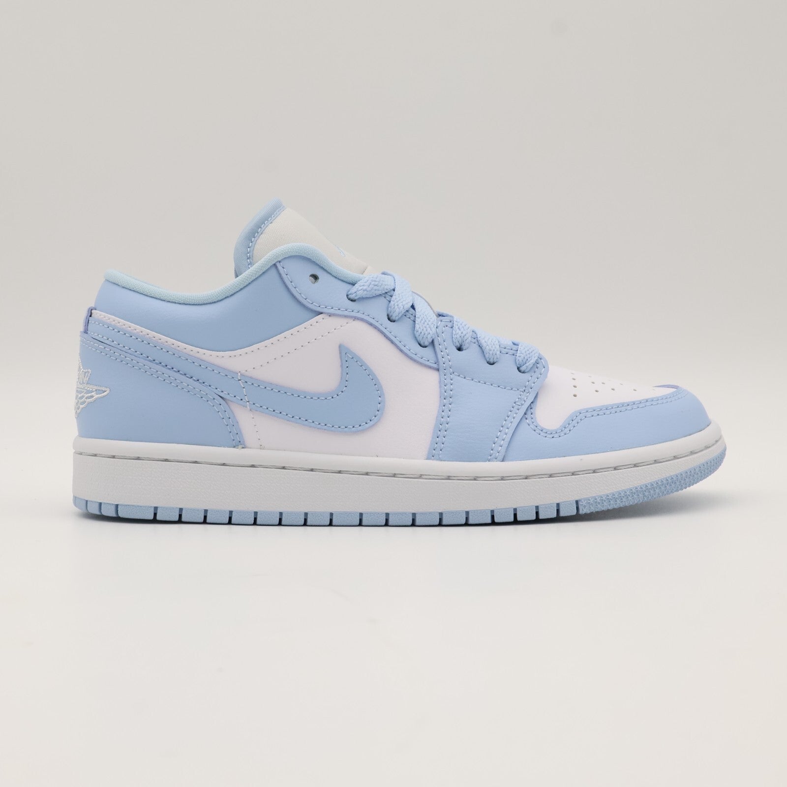 DC0774-141 Nike Jordan 1 Low Aluminum Ice Blue White Sky University (Women's)