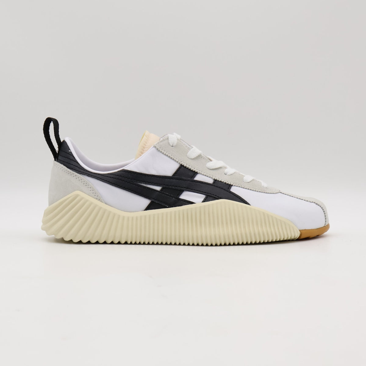 1183B257-101 Onitsuka Tiger Acromount White Black (Men's)