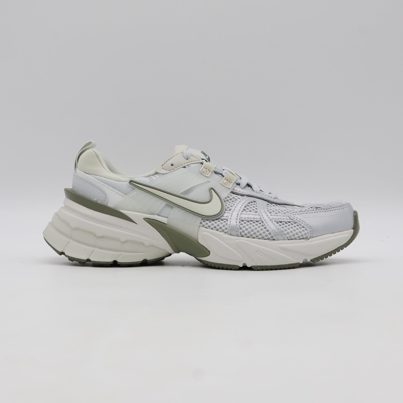 FD0736-006 Nike Women's V2K Run Photon Dust Light Silver Summit White (Women's)