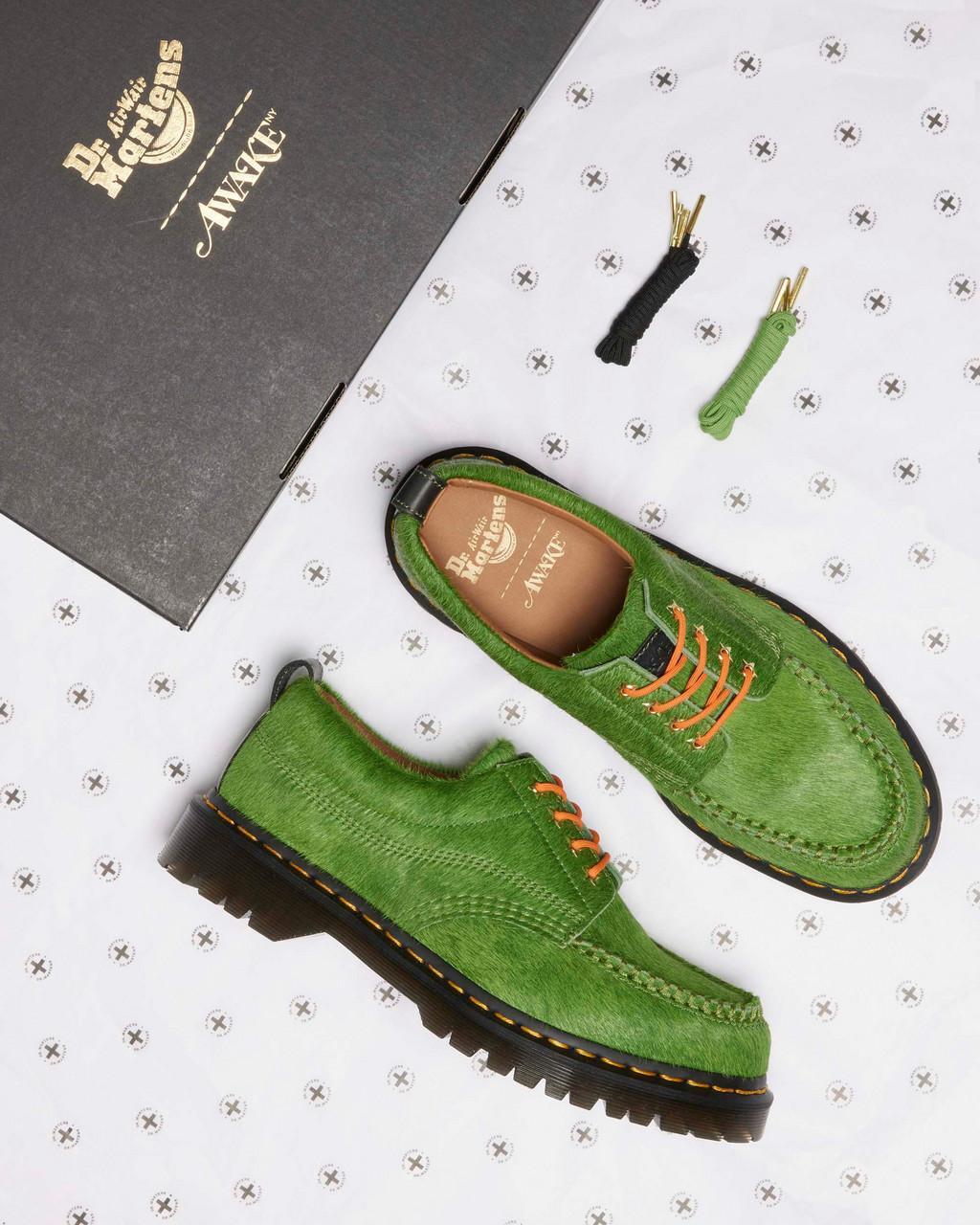 32238809 Awake NY Dr.Martens Lowell Vibrant Green (Men's)