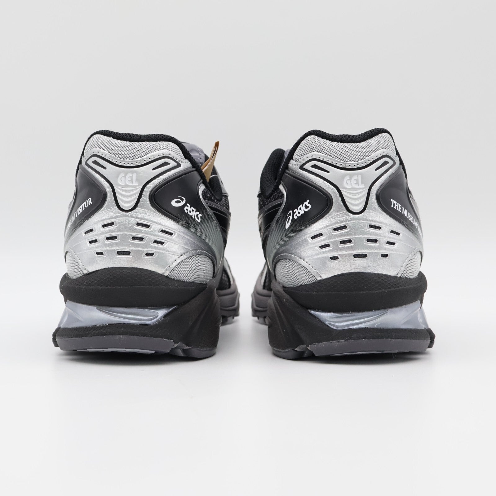 1203A528-021 The Museum Visitor Asics Gel-Kayano 14 Clay Grey Glacier Grey