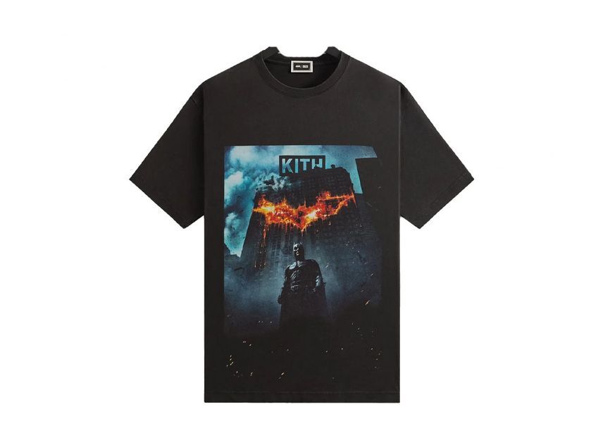 KHM032763-001 Kith Batman Dark Knight International Vintage Tee Black