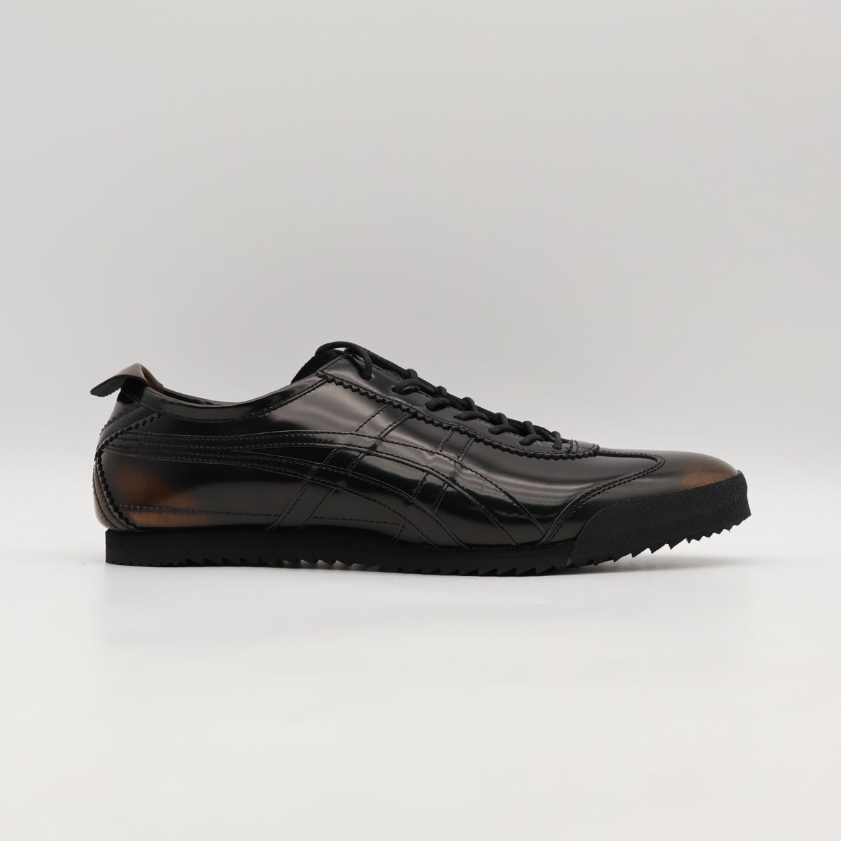 1181A597-001 Onitsuka Tiger NIPPON MADE MEXICO 66 DELUXE BLACK PURE (Men's)