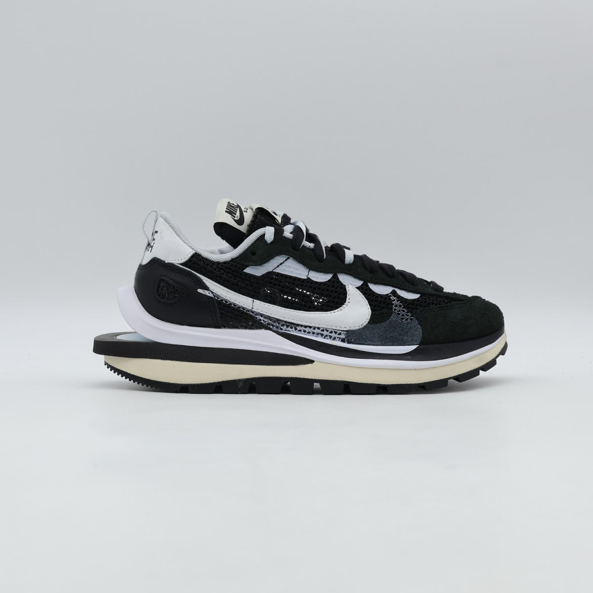 CV1363-001 sacai Ã Nike Vapor Waffle "Black and White" (Men's)