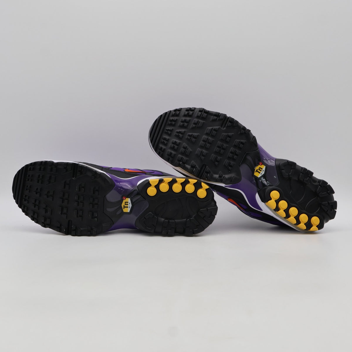 FZ4150-500 Nike Air Max Plus Golf Voltage Purple Black Total Orange (Men's)