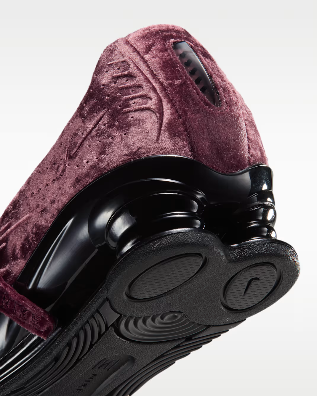 IR8667-600 Nike Shox Z Calistra Velvet "Burgundy Crush/Black" (Women's)
