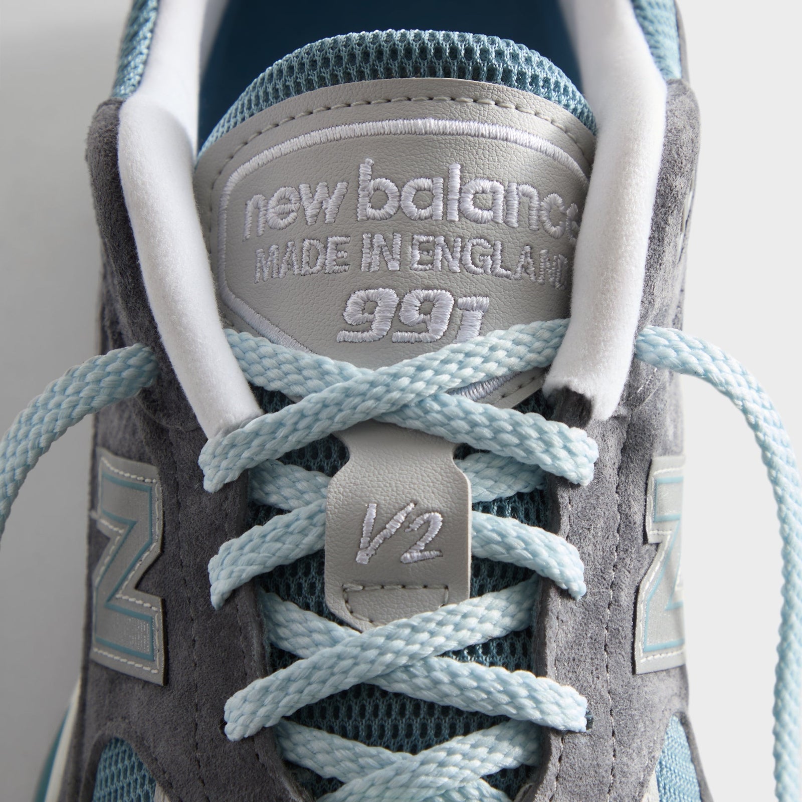 U991KH2 KITH New Balance 991V2 "Asphalt Lead Oyster Mushroom (Men's)