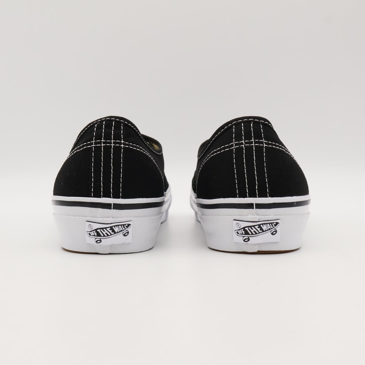 VN000D5KMCG Vans Premium Authentic 44 Black White (Men's)