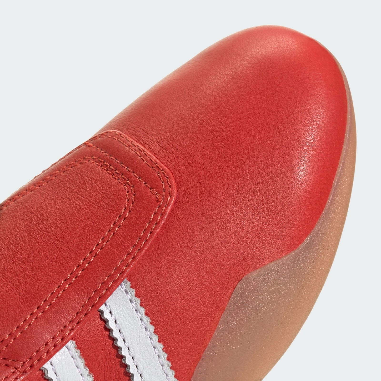 JR2646 adidas Originals Taekwondo Mei Red Cloud White Gum (Women's)