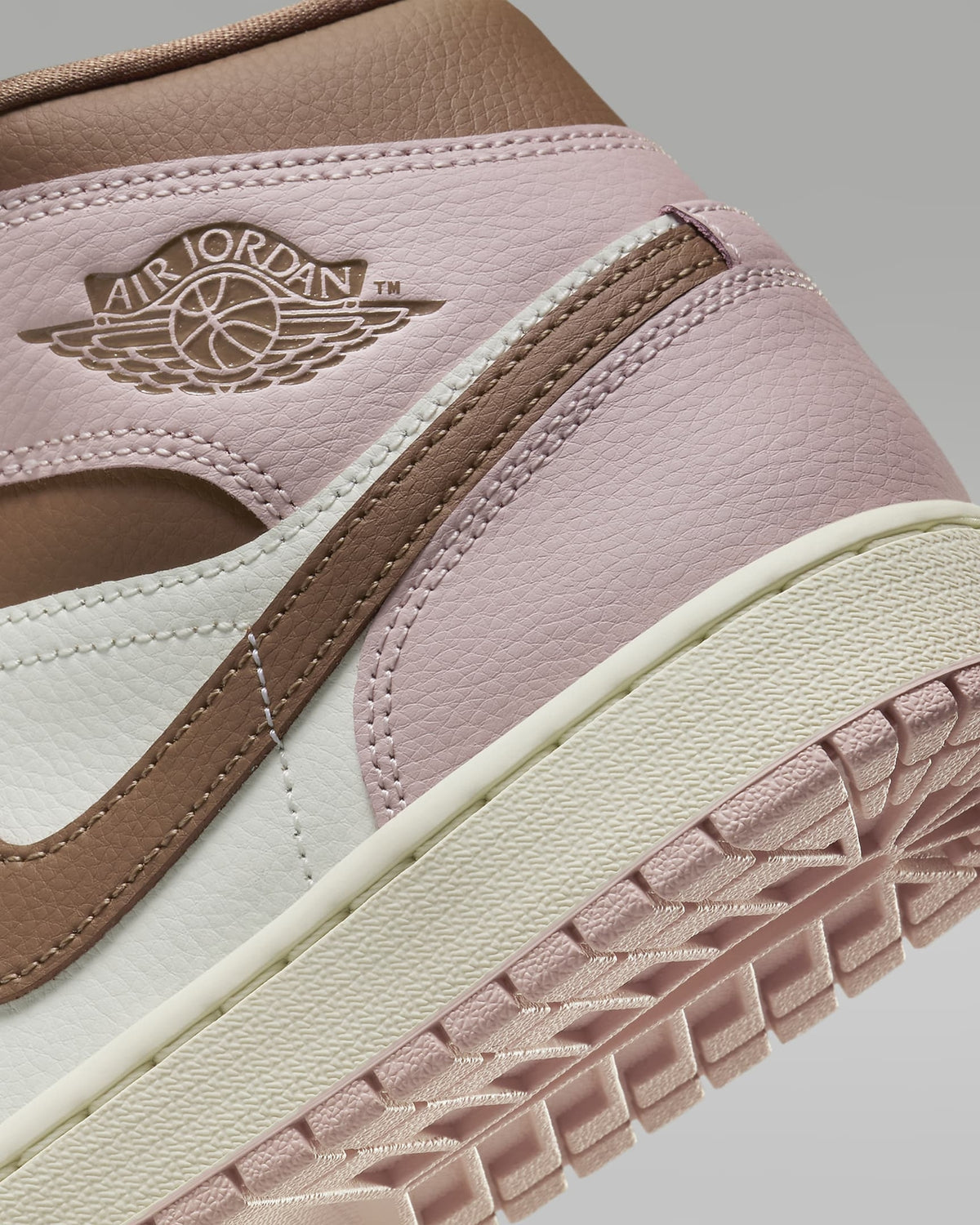 BQ6472-620 Nike Women's Air Jordan 1 Mid Pink Oxford Sail Archaeo Brown (Women's