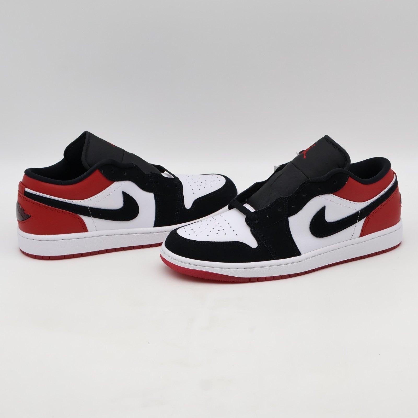 IB8971-106 Nike Air Jordan 1 Low SE Black Toe (Men's)
