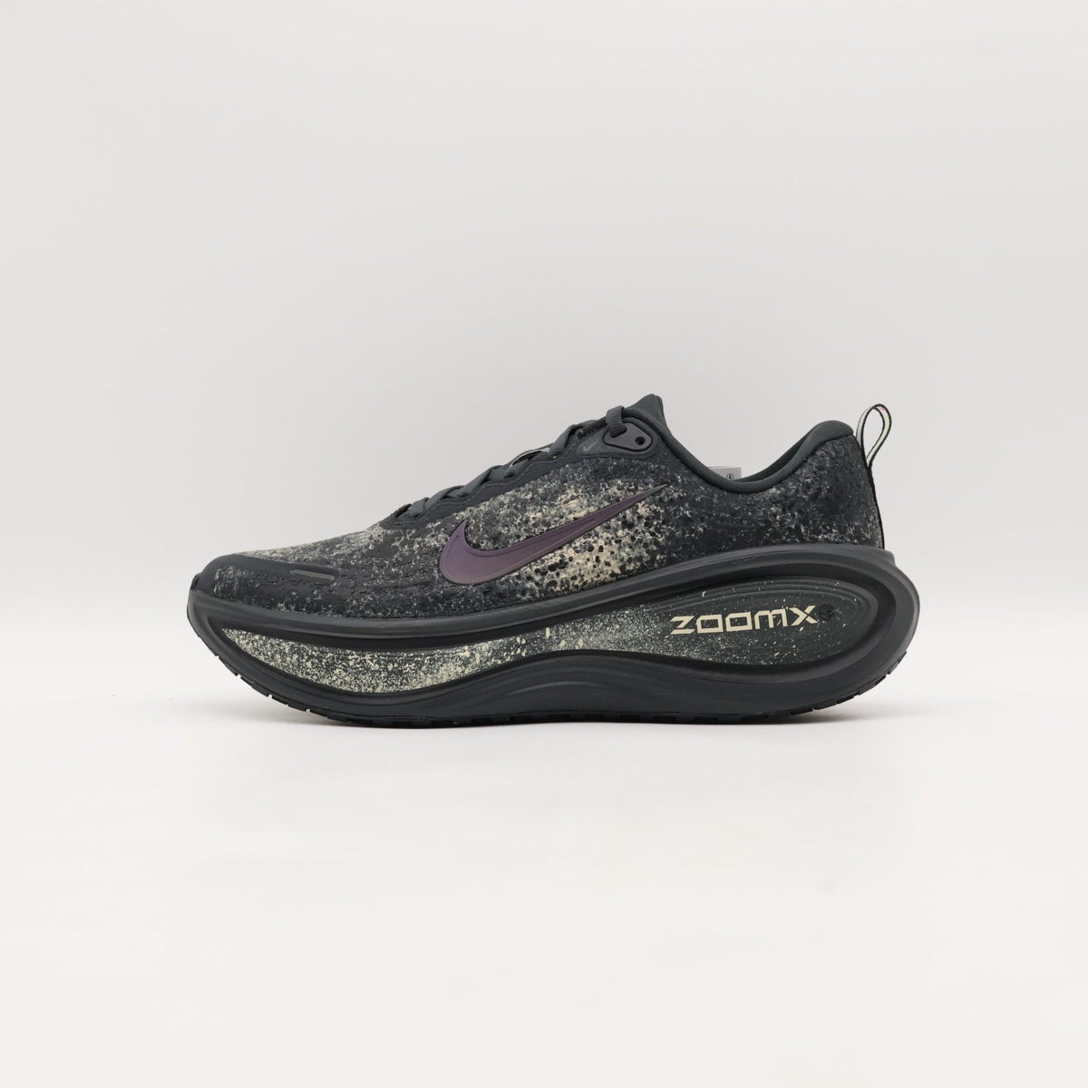 IM6776-060 Nike Vomero Plus Anthracite Oatmeal Volt Black (Men's)