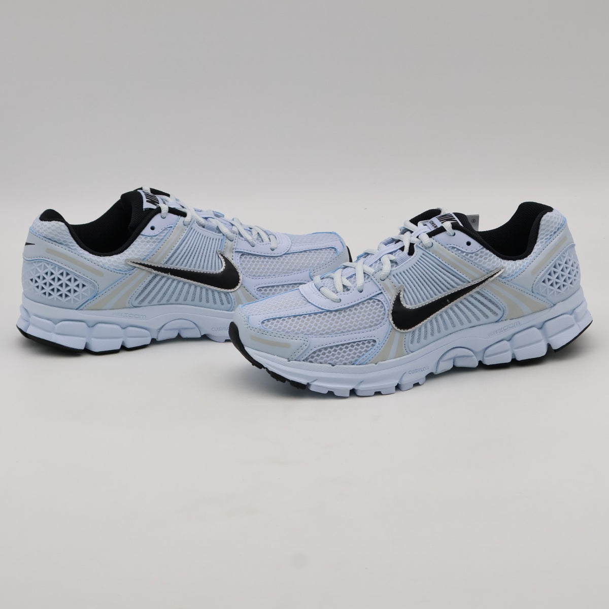 FJ2028-401 Nike Zoom Vomero 5 Blue Tint Platinum Tint Metallic  (Women's)