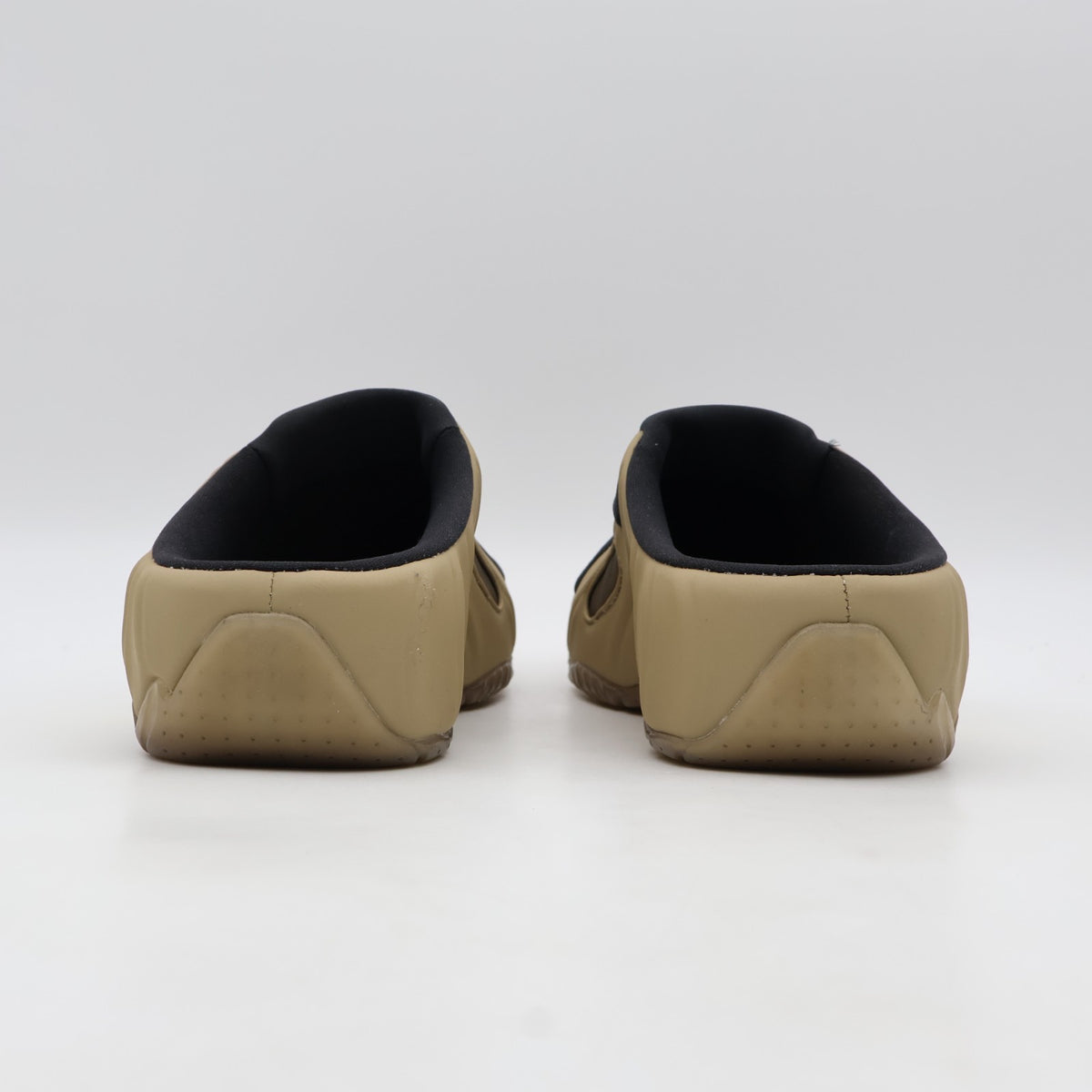 IR5920-297 Nike Clogposite "Parachute Beige" (Men's)