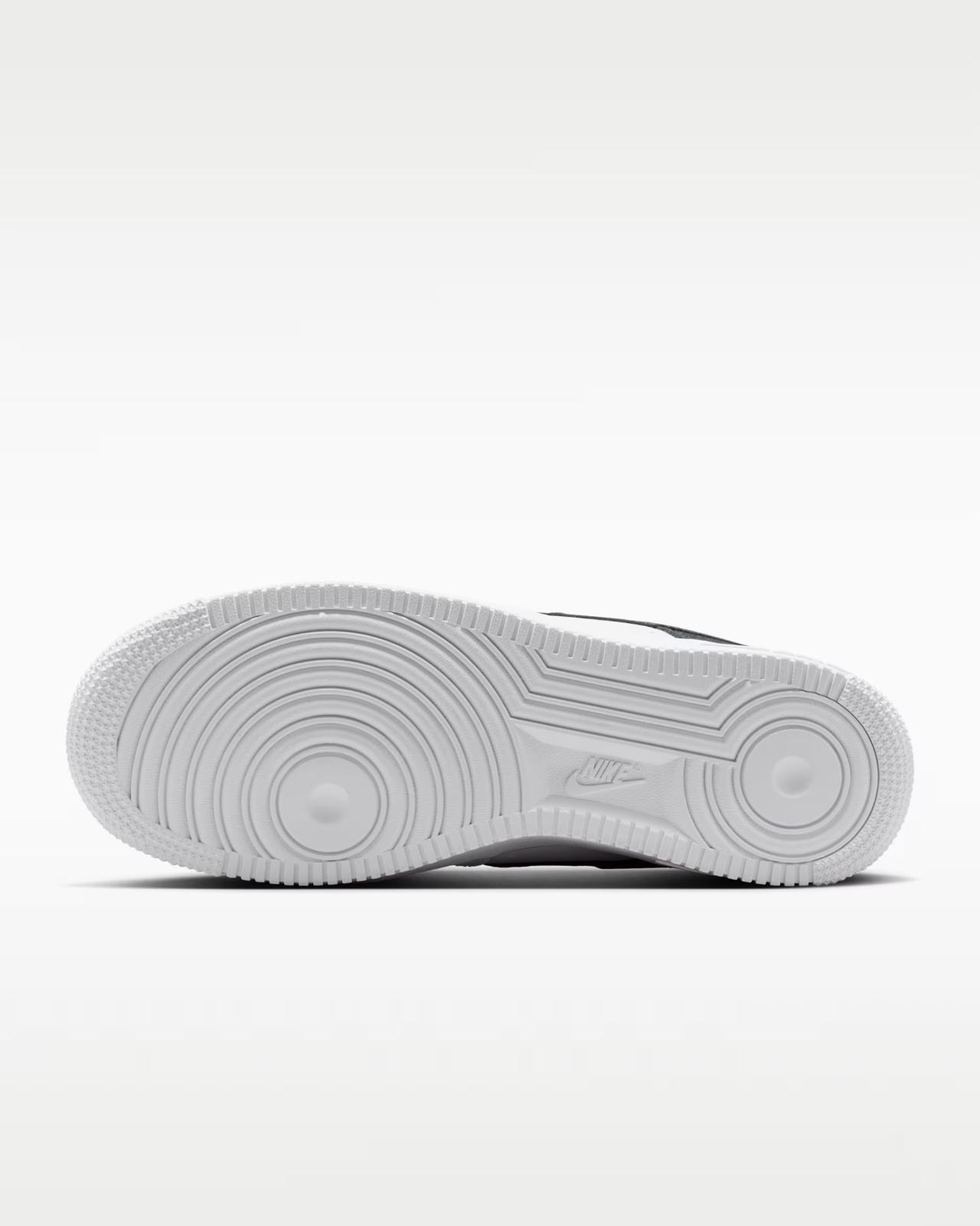 IR0872-001 Nike Air Force 1 '07 "Black/White" (Women's)