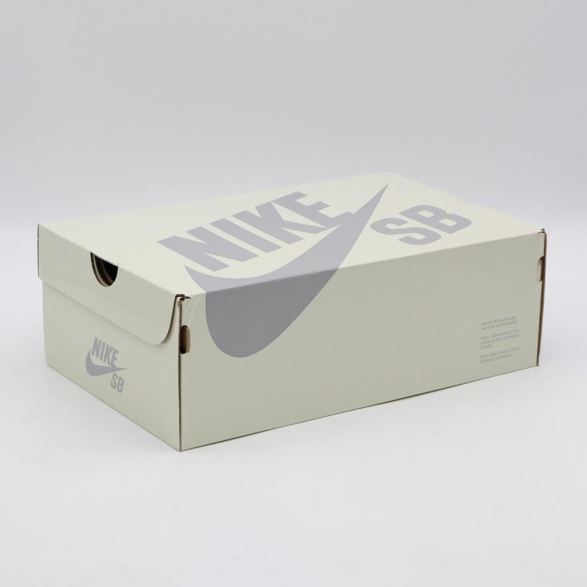DZ3406-100 Doyenne Ã Nike SB Blazer Low Coconut Milk and Rattan Sail Brown Beige