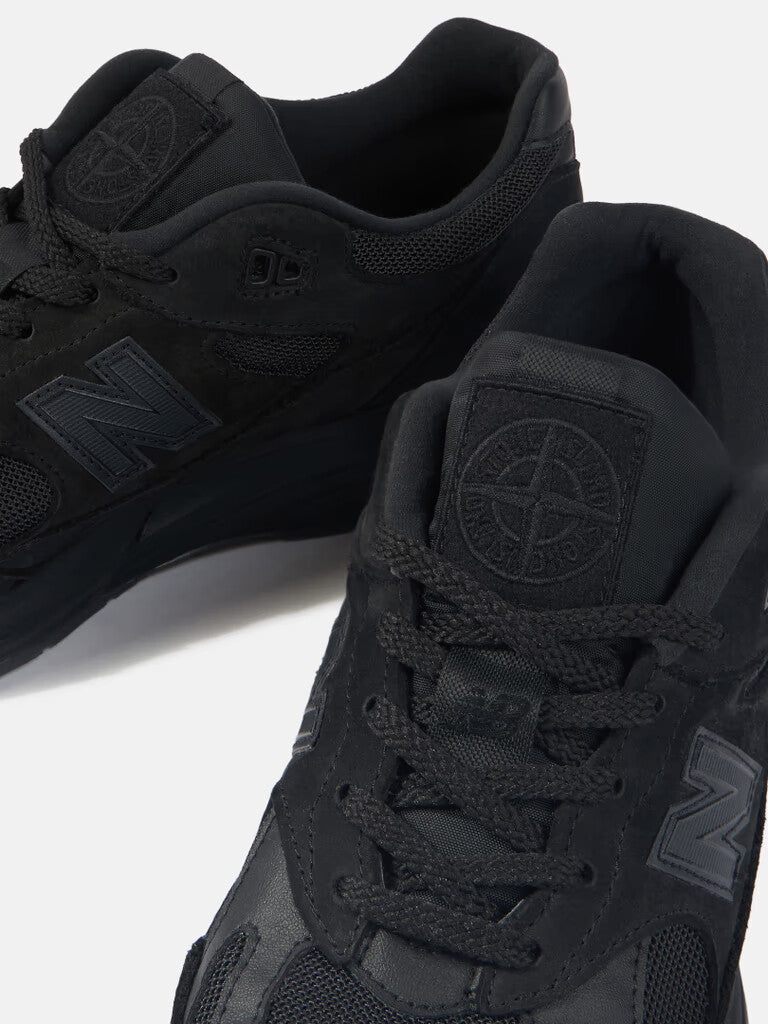 U991SK2 Stone Island New Balance 991V2 Ghost Black (Men's)