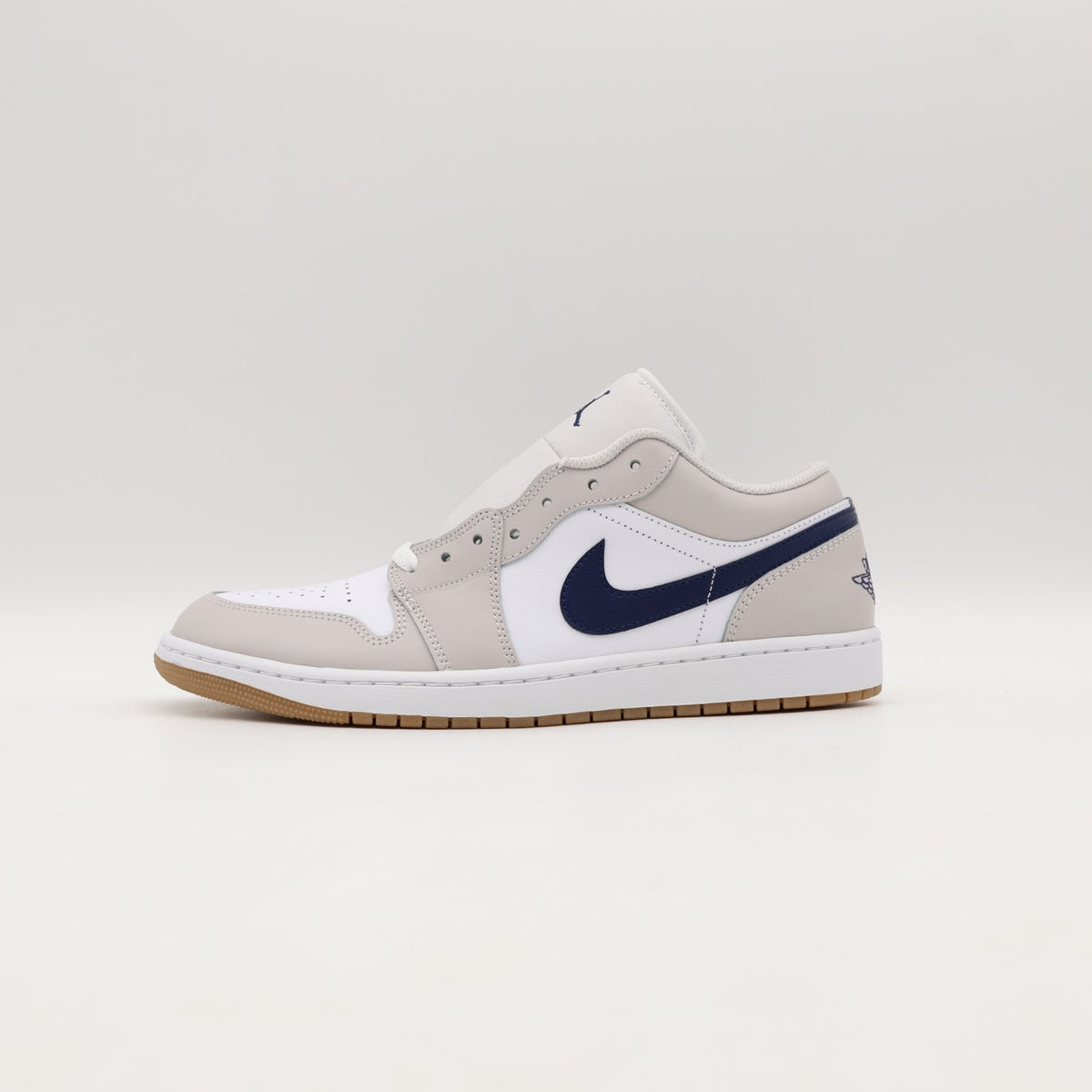 553558-146 Nike Air Jordan 1 Low Georgetown (Men's)