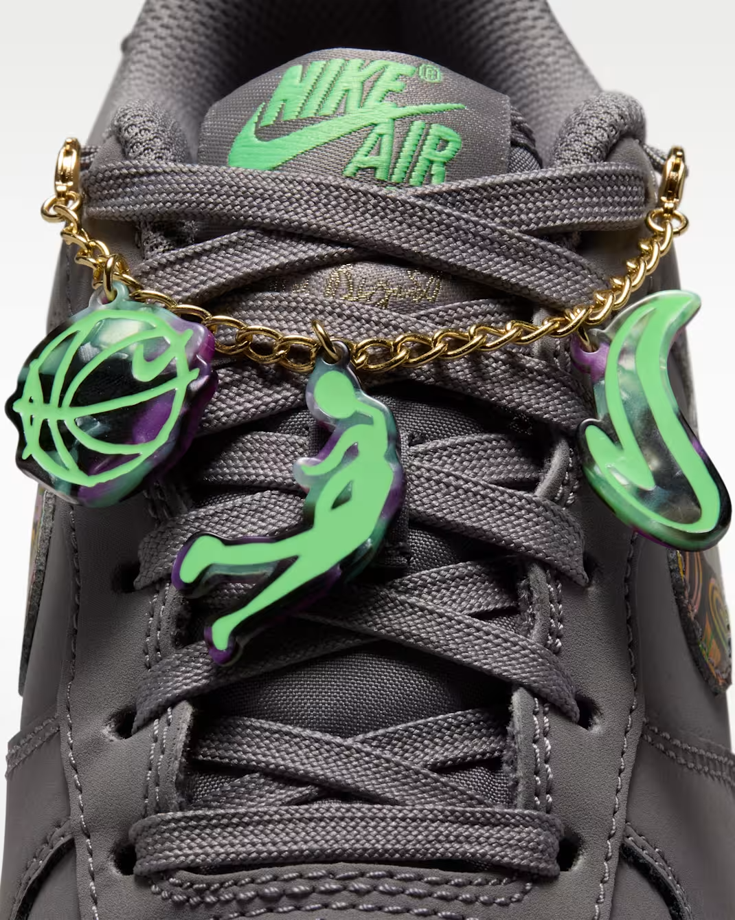 IO0318-001 Andrea Bergart Ã Nike GS Air Force 1 Low "Pencil Point"