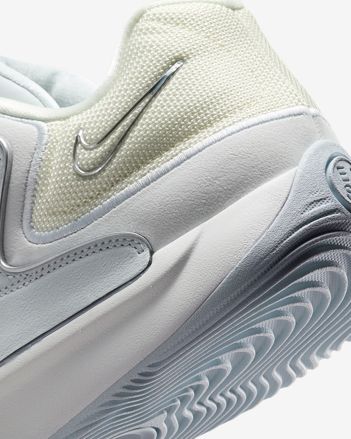 HV1991-001 Nike KD18 Soft Pearl HV1992-001 (Men's)
