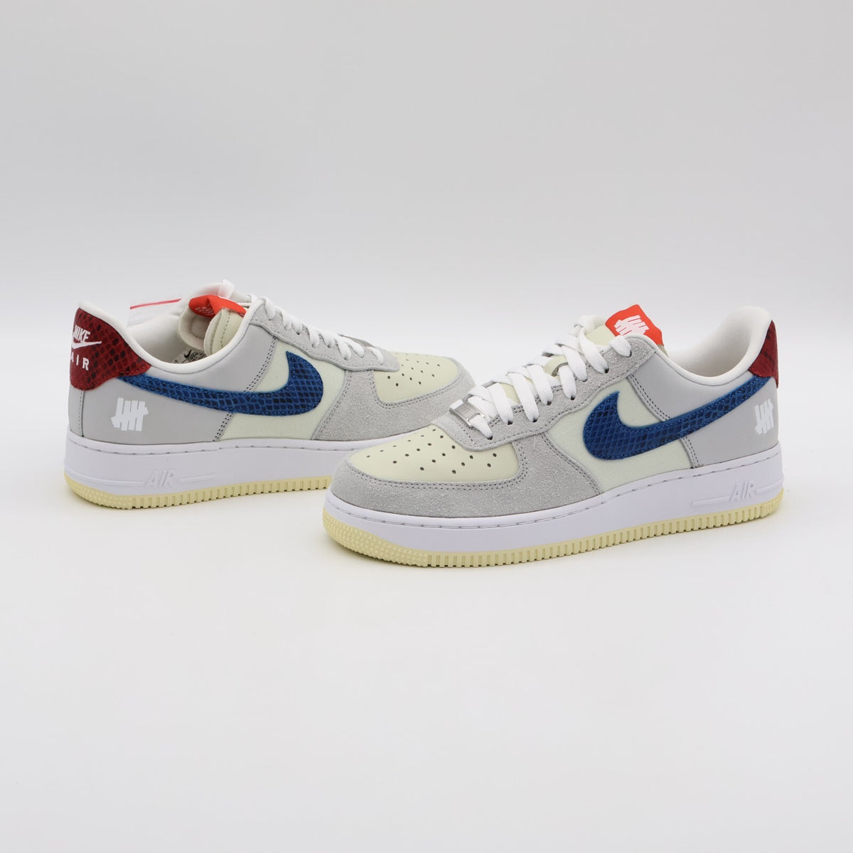 DM8461-001 Undefeated Nike Air Force 1 Low White 5 On It Dunk vs. AF1 (Men's)