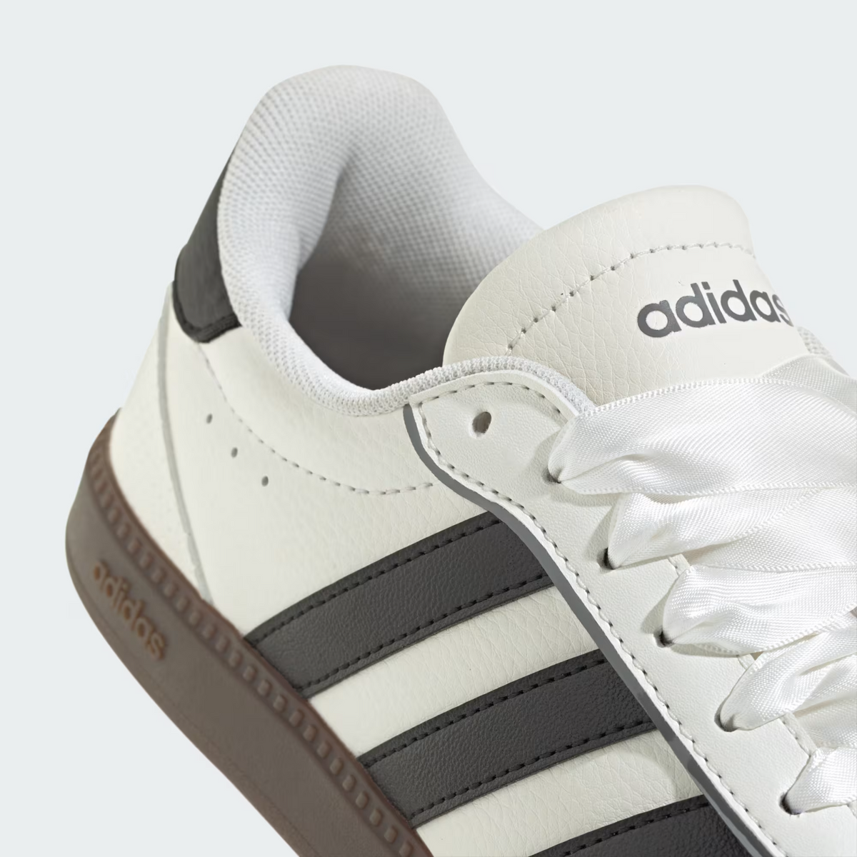 JQ8253 adidas Breaknet Sleek Core White Core Black Grey Three (Women's)