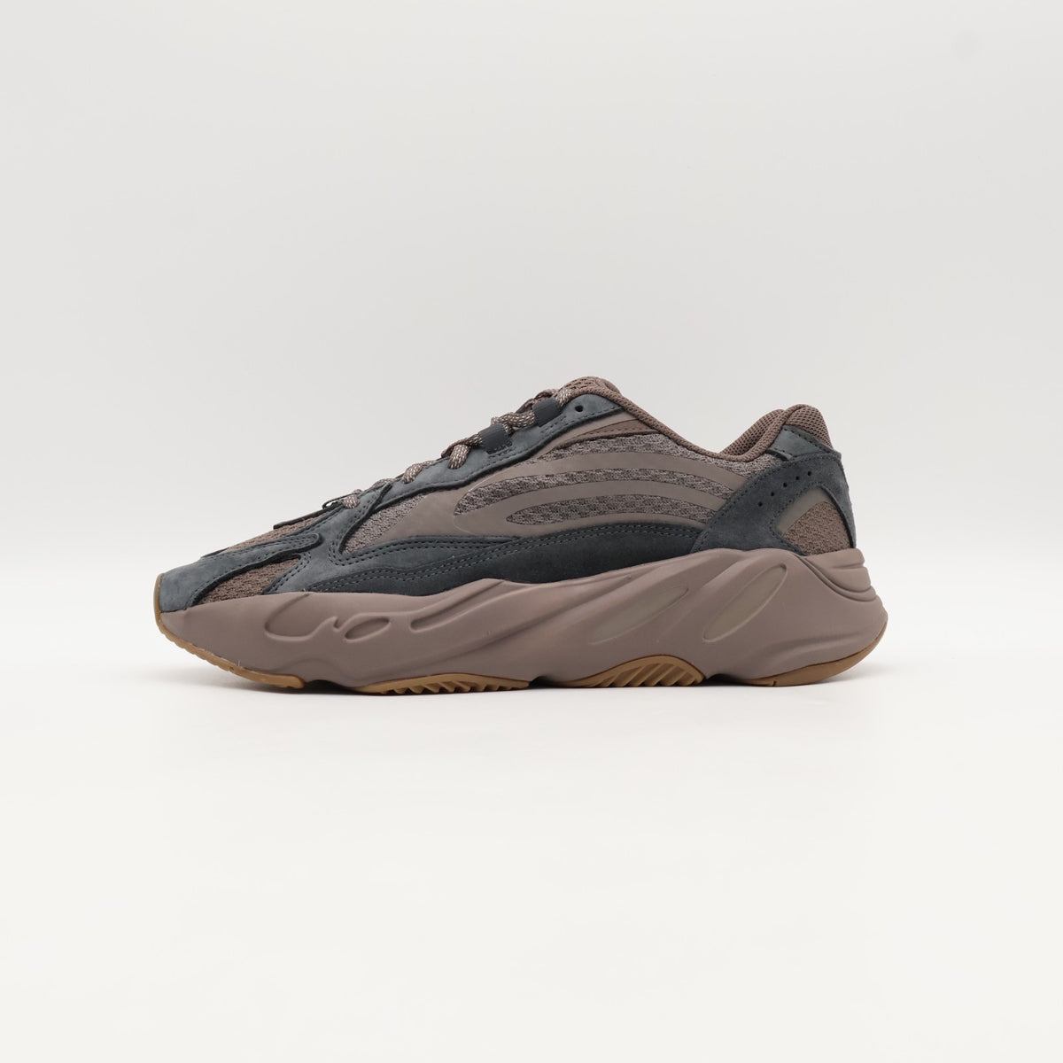 GZ0724 Adidas Yeezy Boost 700 V2 Mauve Brown Charcoal Grey Gum Beige Suede Mesh