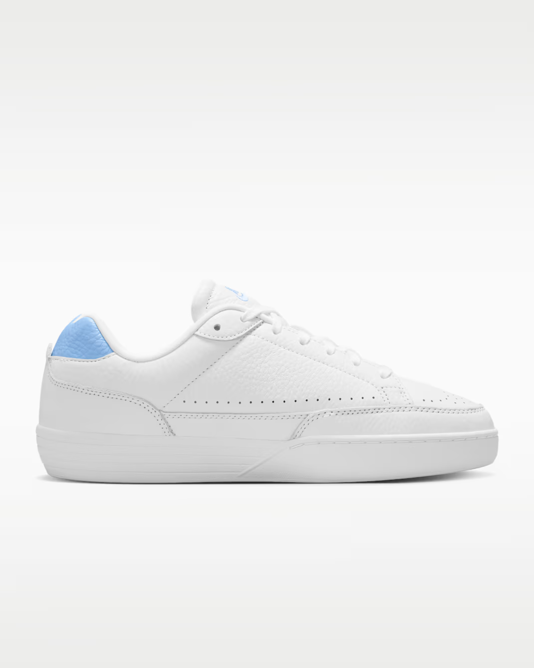 IM5955-102 Nike Tennis Centre "White/Aluminum" (Women's)