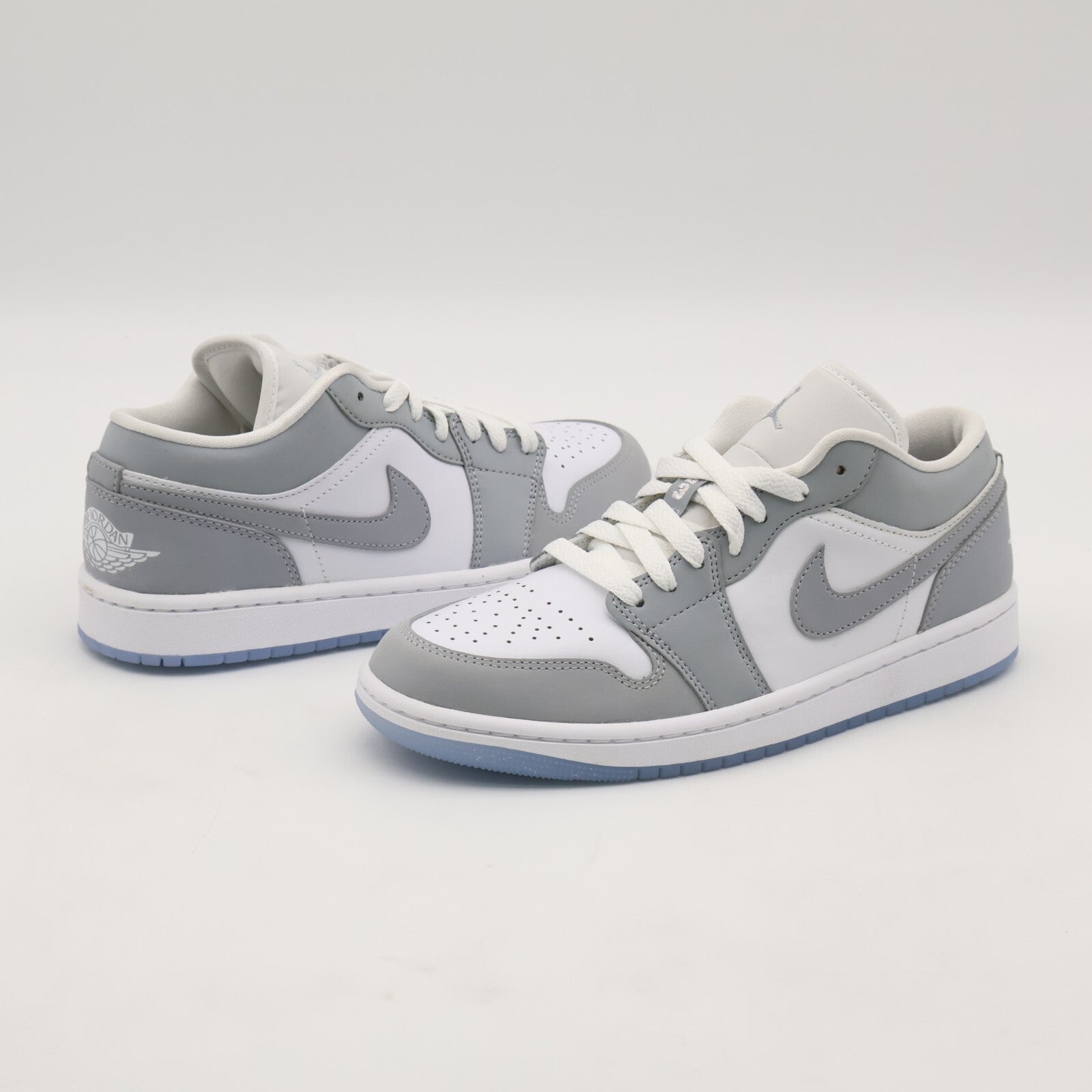 DC0774-105 Nike Air Jordan 1 Low Wolf Grey Aluminium (Women's)
